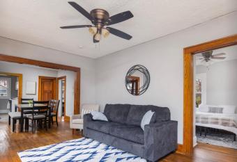 Roomy 4BR House by Drake with wifi has Balcony rooms