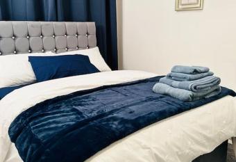 Bespoke 2 Bedroom Apt Derby City allows 18 year olds to book a room