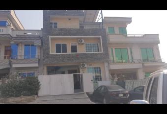 Zaviya Guest House Islamabad has Balcony rooms