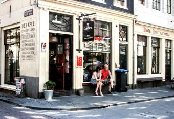 Hotel Internationaal has Smoking rooms