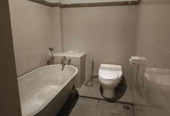 Sanje Dpujung villa has Balcony rooms