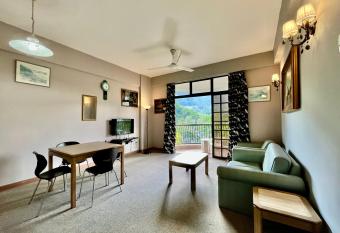 Antique Concept: Stylish Airbnb has rooms with a private hot tub