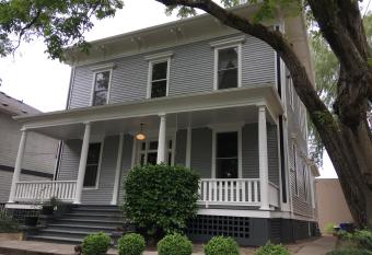 Oldest House in Portland #1 has Balcony rooms