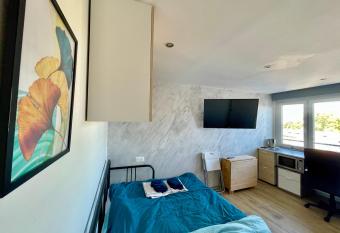 Le Studio Gare allows 18 year olds to book a room