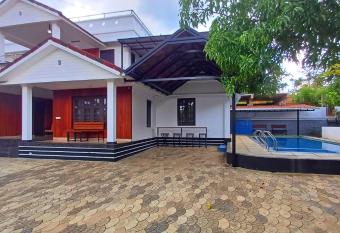 Empire Pool Villa has Balcony rooms