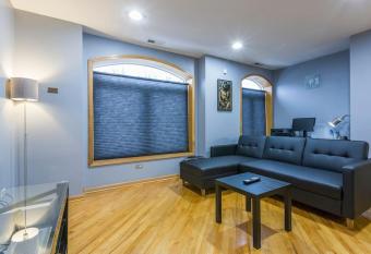 Modern 1bdr 2nd floor condominium allows 18 year olds to book a room