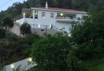 Ta Spitakia tis Theodosias has Balcony rooms