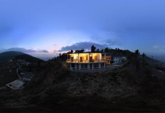 Backwood Stays by Hoteliyo has Balcony rooms