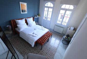 THE GEM BOUTIQUE HOTEL has Balcony rooms