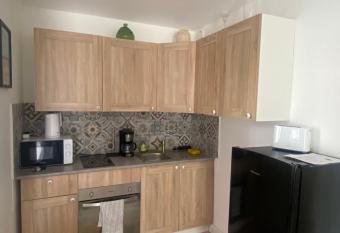 Bel appartement dans r  sidence avec balcon has Balcony rooms