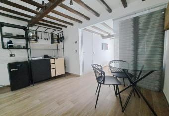 Alloggiamo allows 18 year olds to book a room