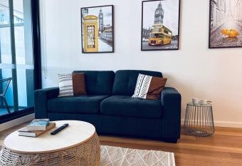 Garden View 1bd Apt @CBD Free Parking has Balcony rooms