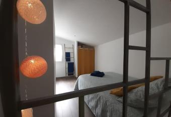 Duplex de 24m2 class   2   toiles    2km d Aubenas allows 18 year olds to book a room