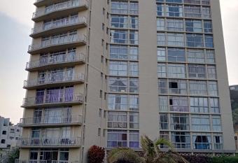 Labalito GG has rooms with a private hot tub