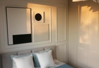 Apartament Japandi Warszawska 38 allows 18 year olds to book a room