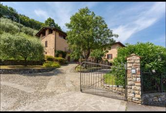 B&B Ronco degli Ulivi has Balcony rooms