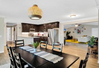 Casa Sun Via Family Retreat with Hot Tub has rooms with a private hot tub