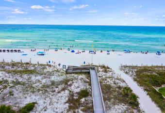 Bluefish 1 - Serenity OKA Island 2BR allows 18 year olds to book a room