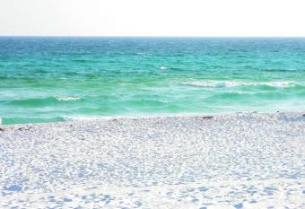 Bluefish 7 Tranquil OKA Island Retreat 2BR Oasis allows 18 year olds to book a room