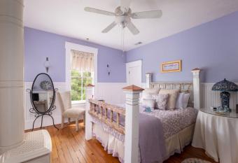 Chestnut Suite allows 18 year olds to book a room