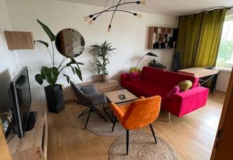 Pok  j w mieszkaniu wsp    dzielonym Opole Centrum has Balcony rooms