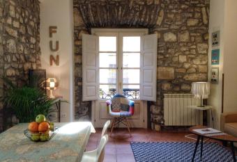 Apartamentos Hevia allows 18 year olds to book a room