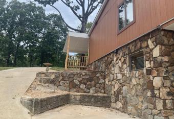 Cedar House has Balcony rooms