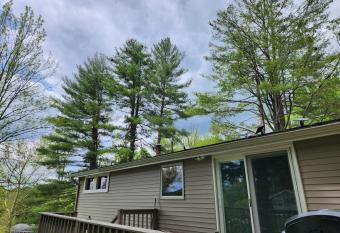 little cozy house in a village allows 18 year olds to book a room