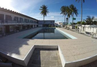 Pousada do Goiano allows 18 year olds to book a room