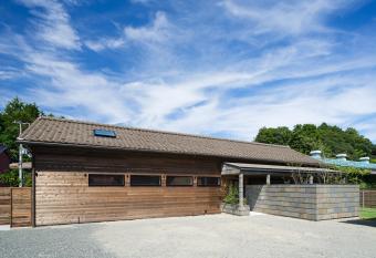 HATAYA Cafe&Hostel has Balcony rooms