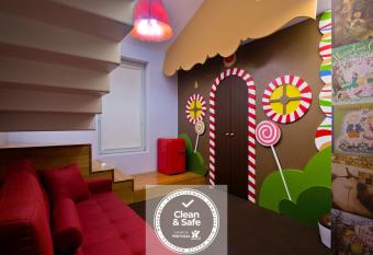 Hotel Fabrica do Chocolate allows 18 year olds to book a room