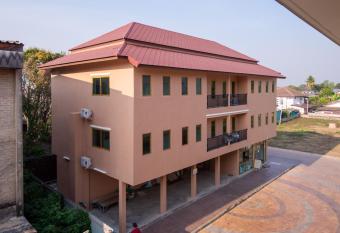 Hostel @Chiangkham has Balcony rooms