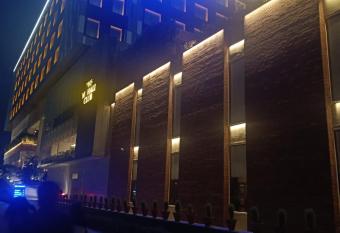 Private Room in Hostel has Balcony rooms