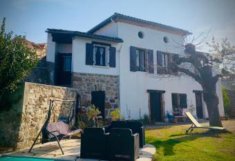 T2 en maison ancienne has Balcony rooms