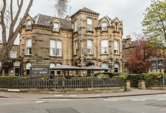 Murrayfield Hotel allows 18 year olds to book a room