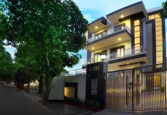 Perch Arbor Suites has Balcony rooms