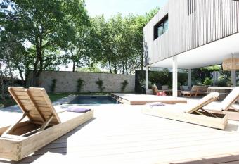 Maison d architecte d  cor  e avec soin has Balcony rooms