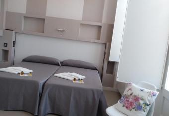 Pension-Albergue Don Alvaro allows 18 year olds to book a room