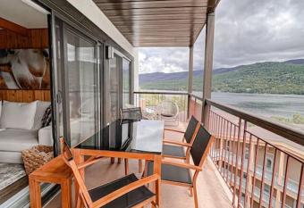 Magnifique VUE LAC et SKI has Balcony rooms