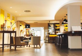 Weinhotel Kaisergarten has Balcony rooms