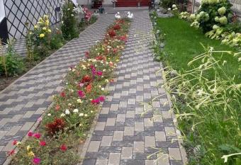 Cas   particular   has Balcony rooms