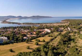 Hotel Cala Dei Pini has Balcony rooms