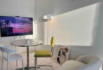 20   /            /         / allows 18 year olds to book a room