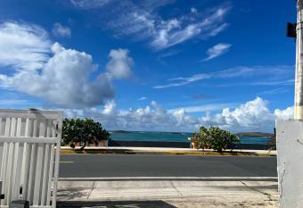 Vega Baja Beach House has Balcony rooms