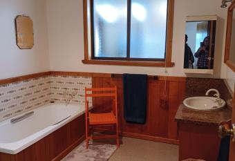 the tigers lair accomadation has Balcony rooms