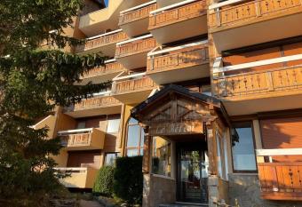 Alpe d Huez 6 pers appart has Balcony rooms