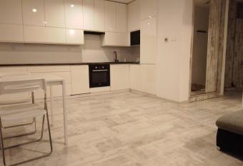 Elegancki apartament z ogr  dkiem has Balcony rooms