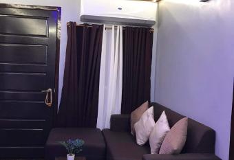 Catrionna Doll House has Balcony rooms