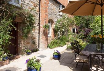 The Old Kiln House allows 18 year olds to book a room