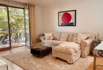 Gem  tliche Wohnung mit Balkon in Sch  nefeld has Balcony rooms